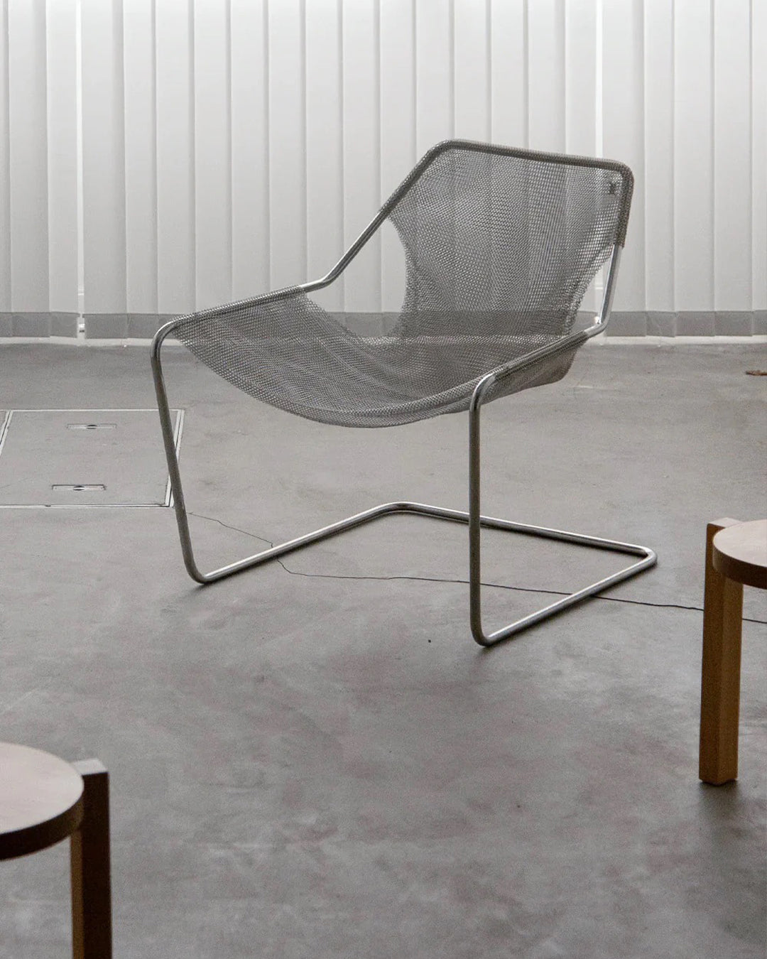 Paulistano Mesh Arm Chair by Paulo Mendes da Rocha for OBJEKTO